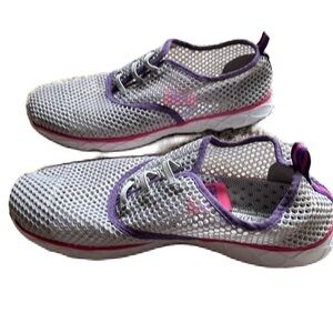 A Leader size 10 grey, pink and purple swim shoes
